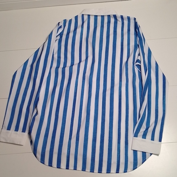 NWT woman stripped button down shirt size large lightweight satin feel. Blue - Picture 4 of 4